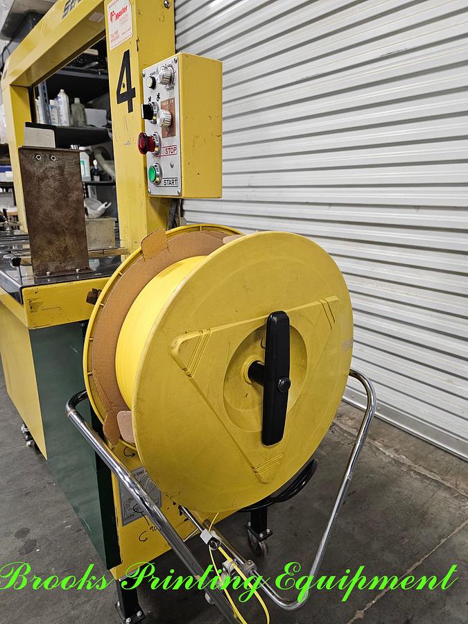 Used StraPack RQ-8 (3505C) Strapping Machine, 2004