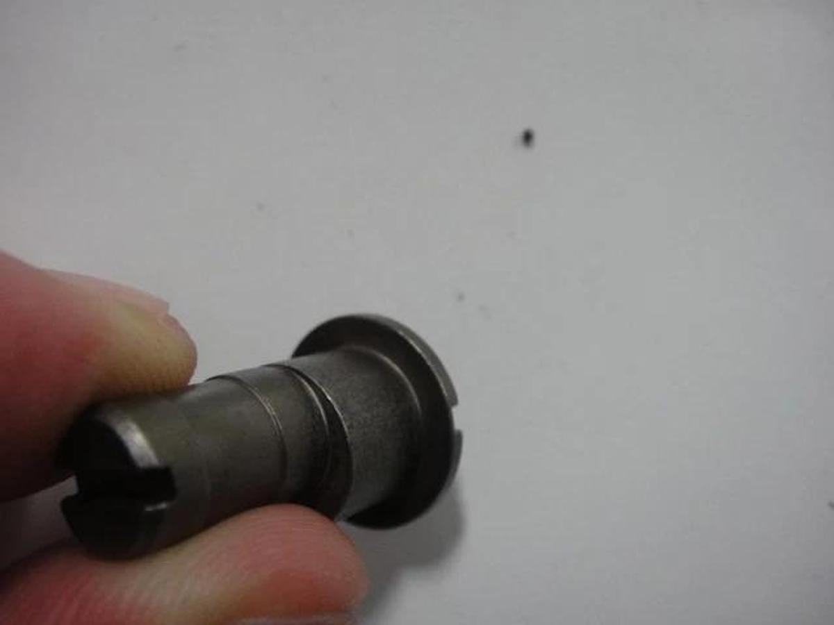 Hamada Eccentric Stud