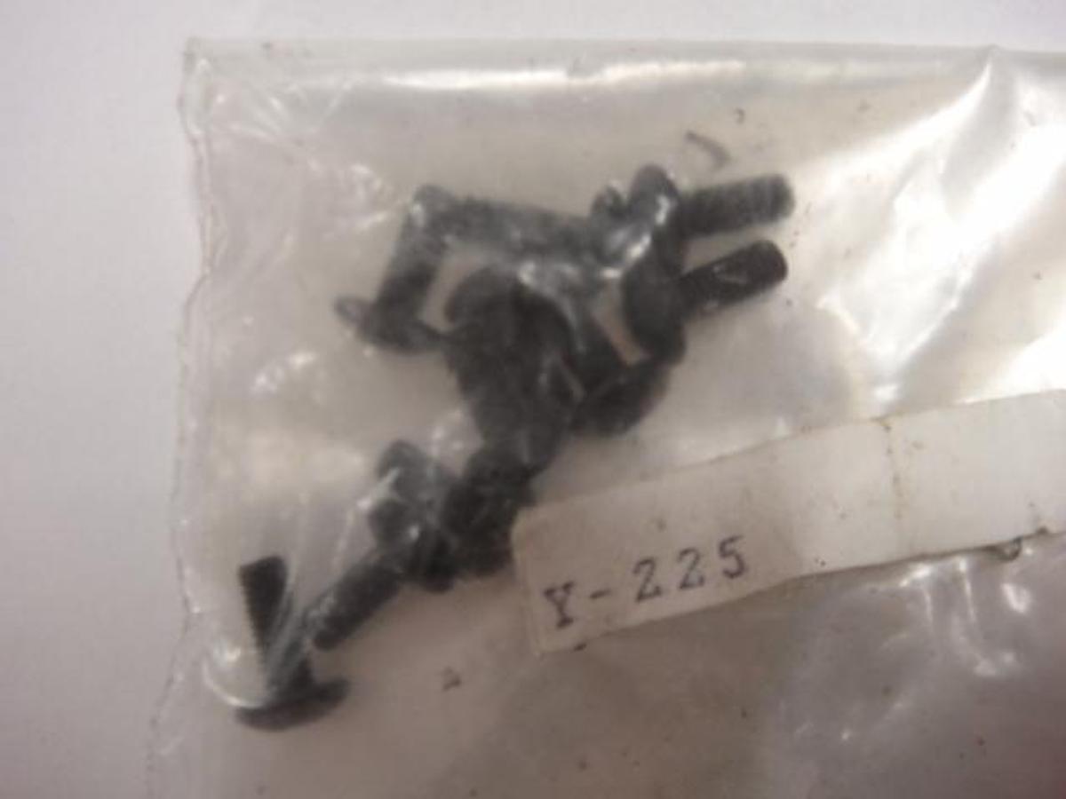 Used Davidson Screw, Part #Y-225