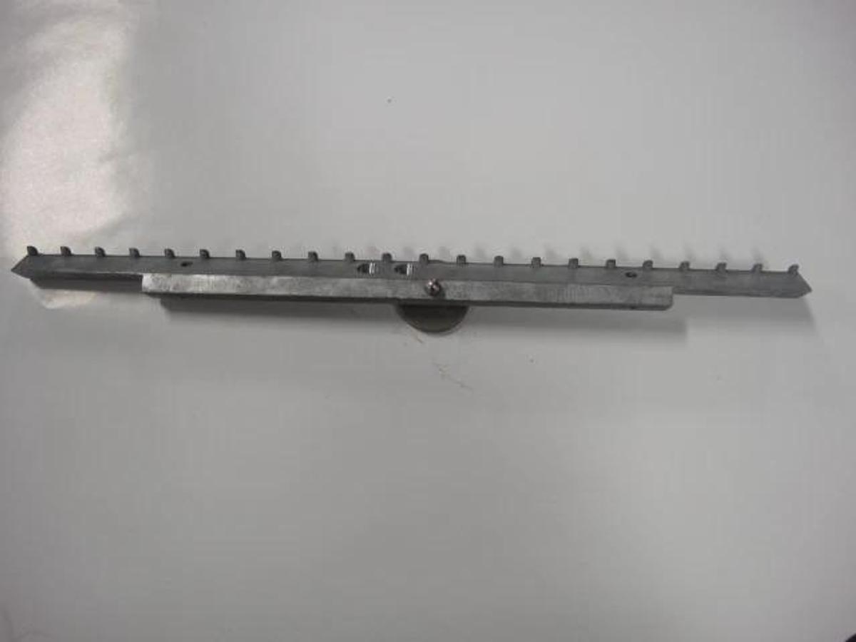 Used Multi 1250 Bottom Blanket Clamp