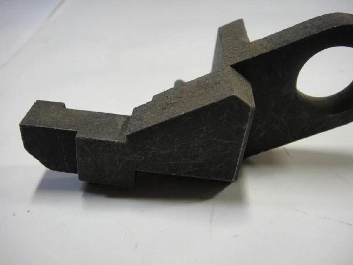 Hamada Distributor Roller Bracket, Part #I24-27-1A-3