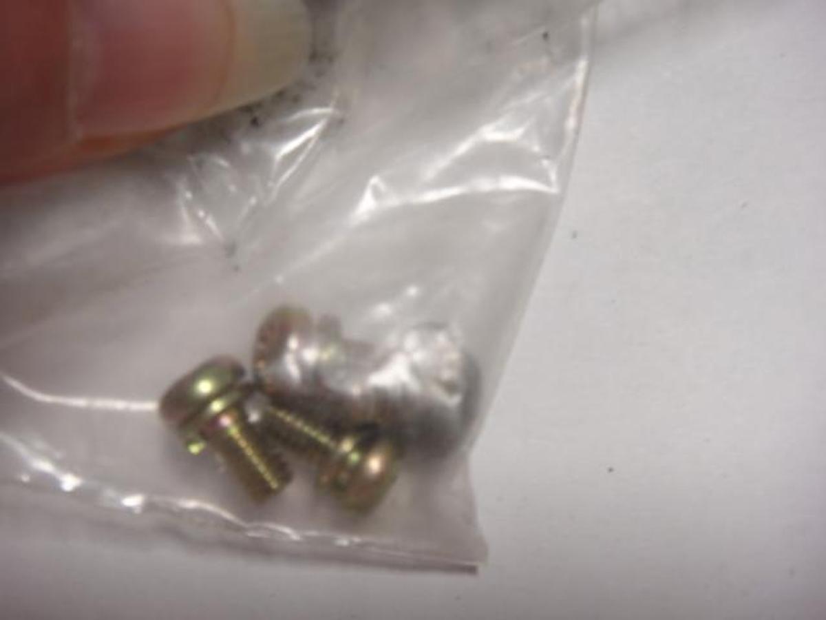 Used Davidson Binder Head Screw, Part #Y-305