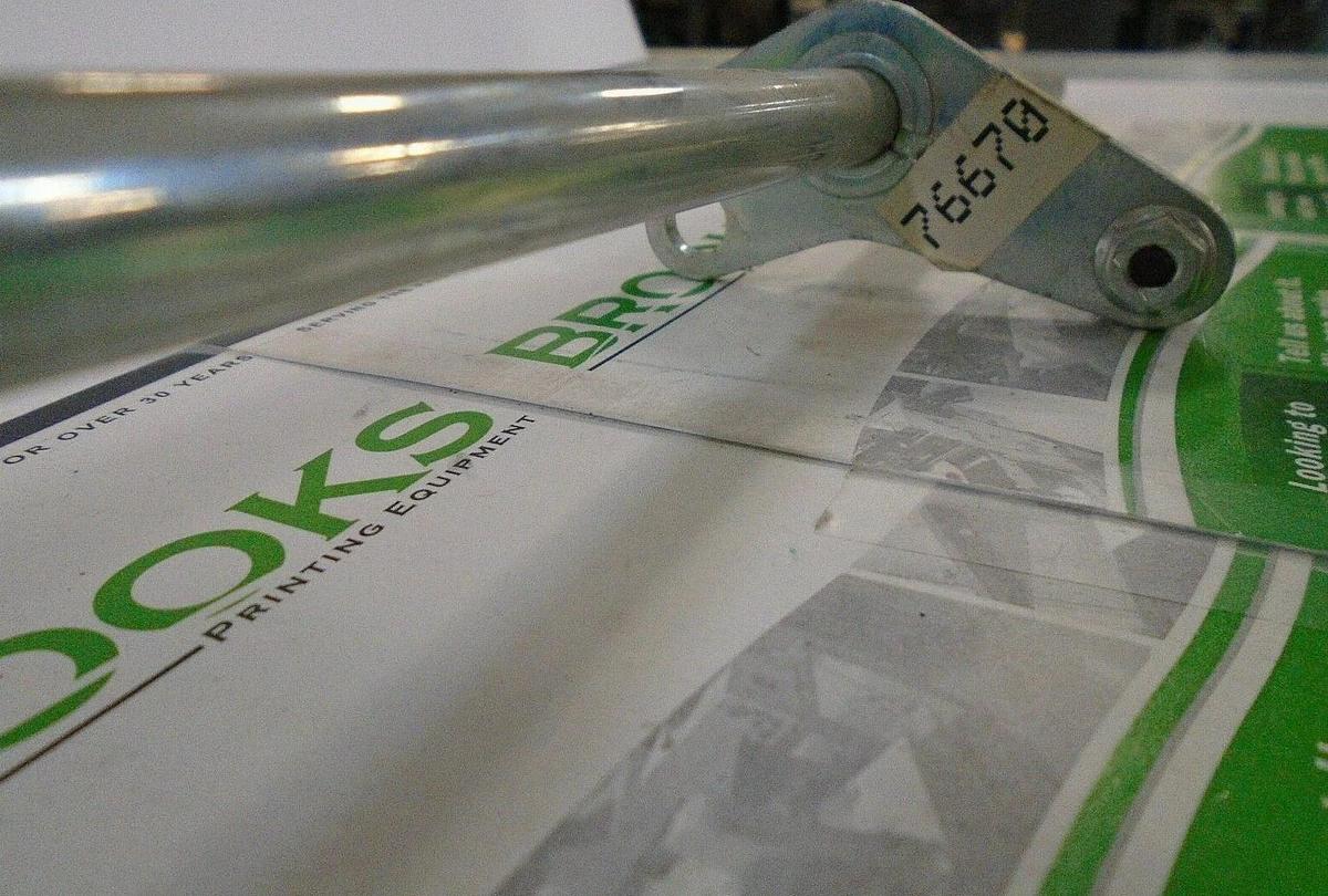 AB Dick OEM Ink Ductor Roller Shaft & Lever, Part #76670