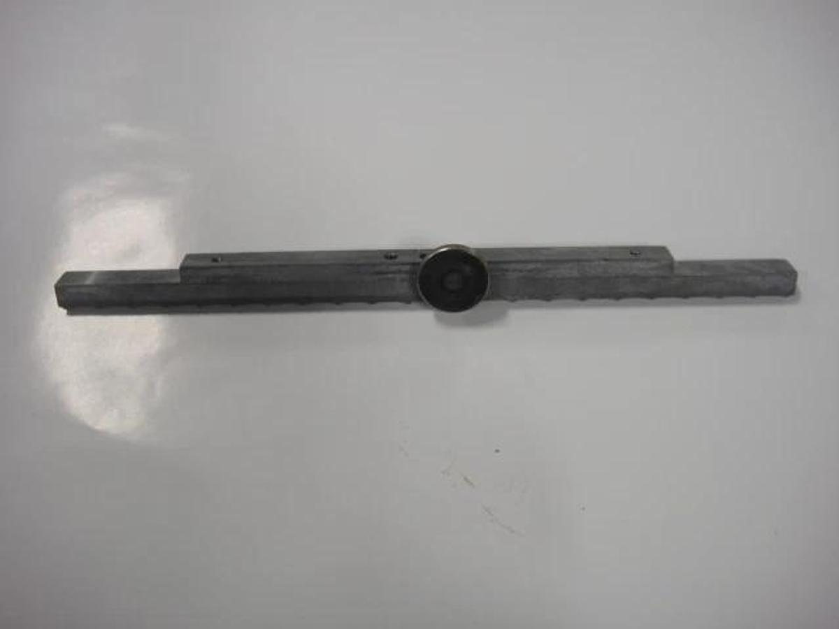 Used Multi 1250 Bottom Blanket Clamp