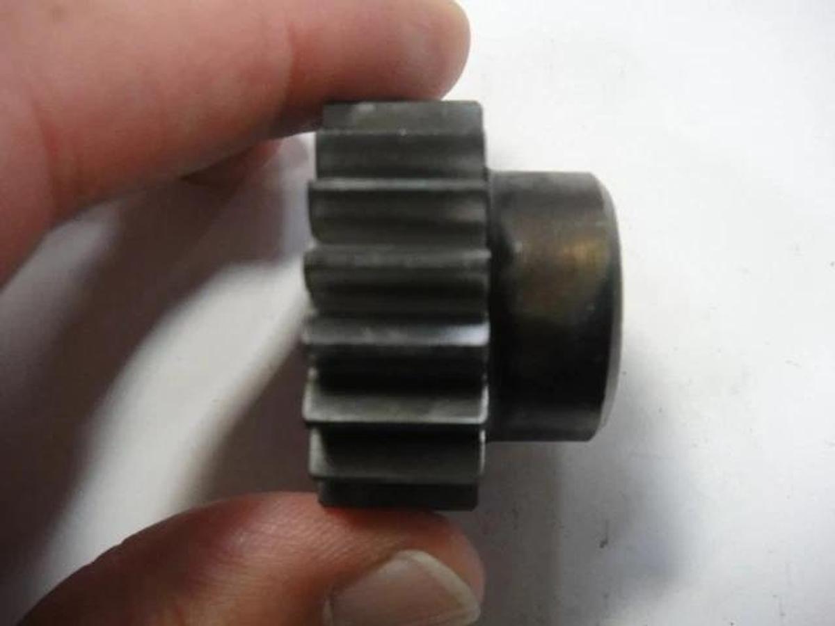 Hamada Idle Gear with Bushing, Part #R51-53-1A-3