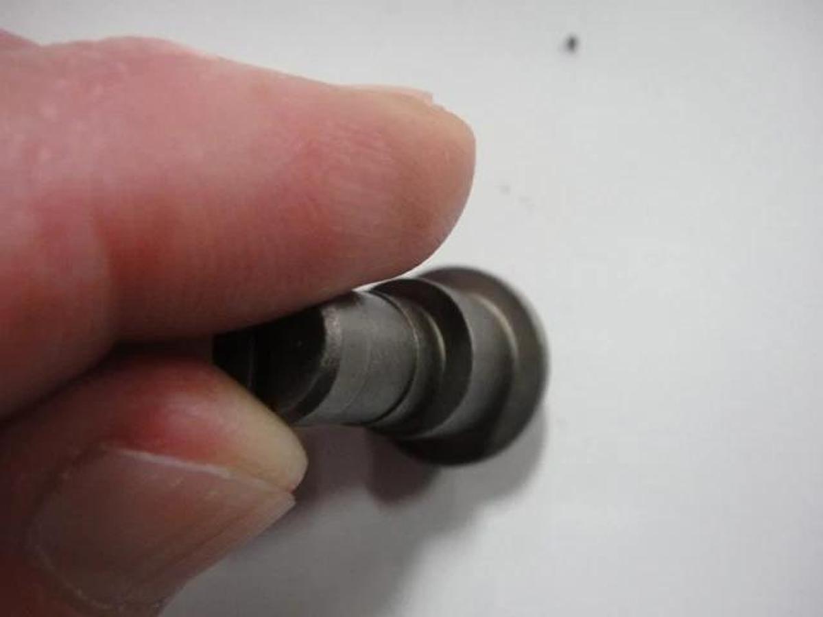 Hamada Eccentric Stud