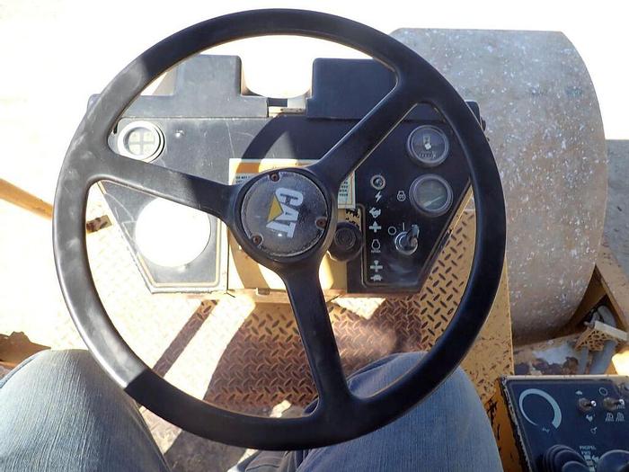 Used 1997 CATERPILLAR CS-563C