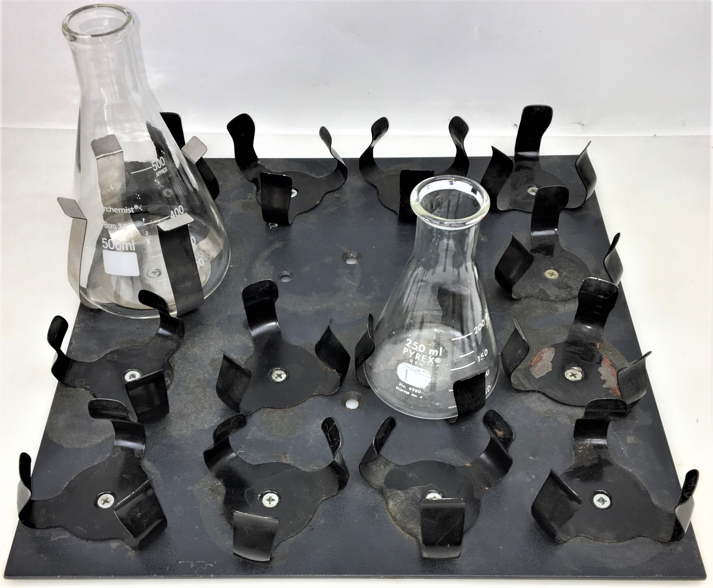 Used Shaker Platform with 500mL and 13 x 250mL Flask Clamps - 14" x 14"