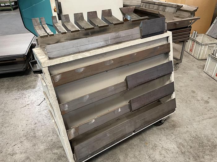 Gebruikt 2000 Fasti CNC zetbank (Verwacht)