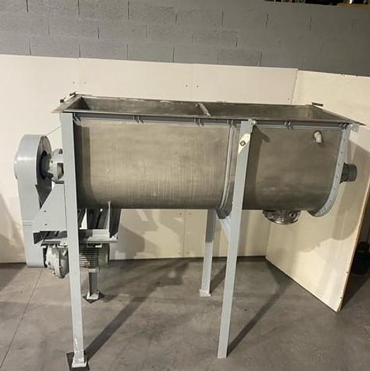 Used GONDARD 900 litres