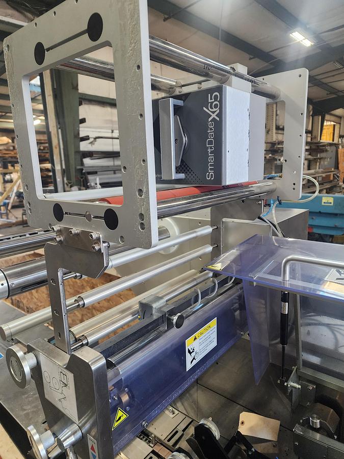 Used Fuji Wrapper FW 3400 CX2 Flow wrapper