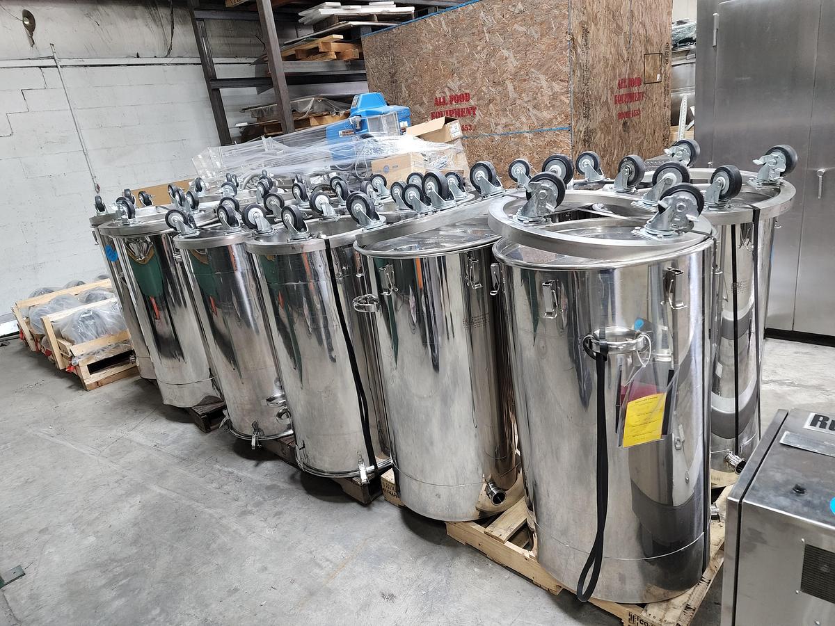 STAINLESS STEEL EAGLE STORAGE TANKS