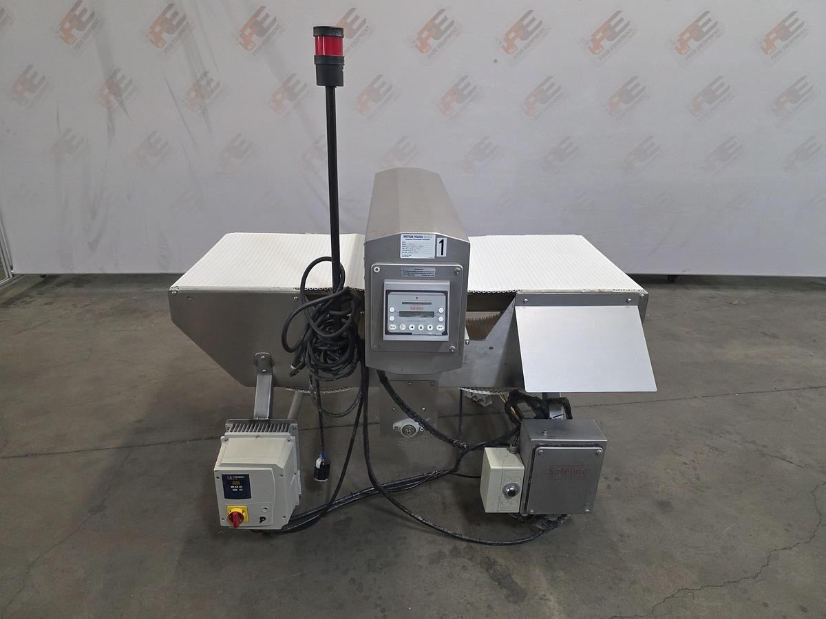 Used SafeLine Metal Detector 5" X 25" Wide Model V-2 R-SS-300