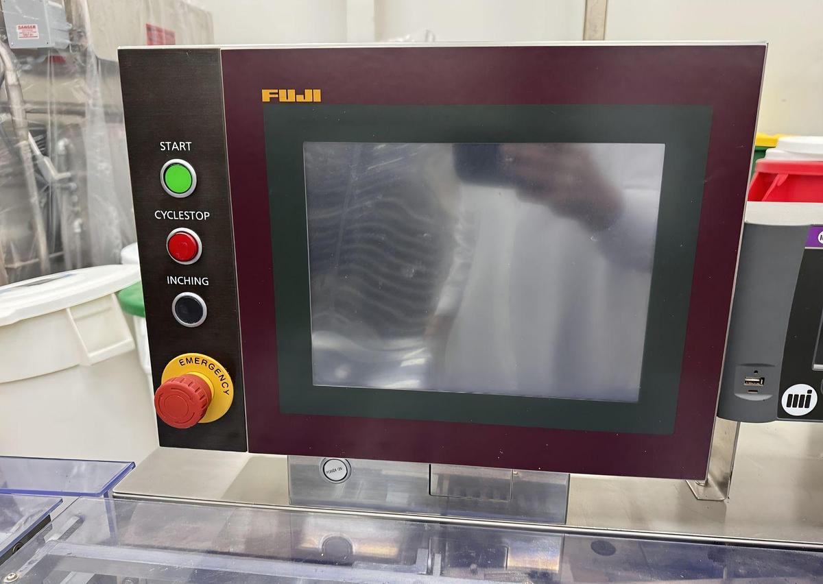 Used FUJI FW 3400 ALPHA VII FLOW WRAPPER