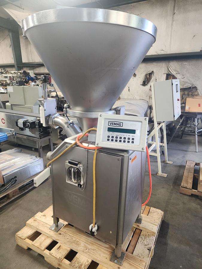 Used Vemag Robot 500 Vacuum filling machine and Conveyor system