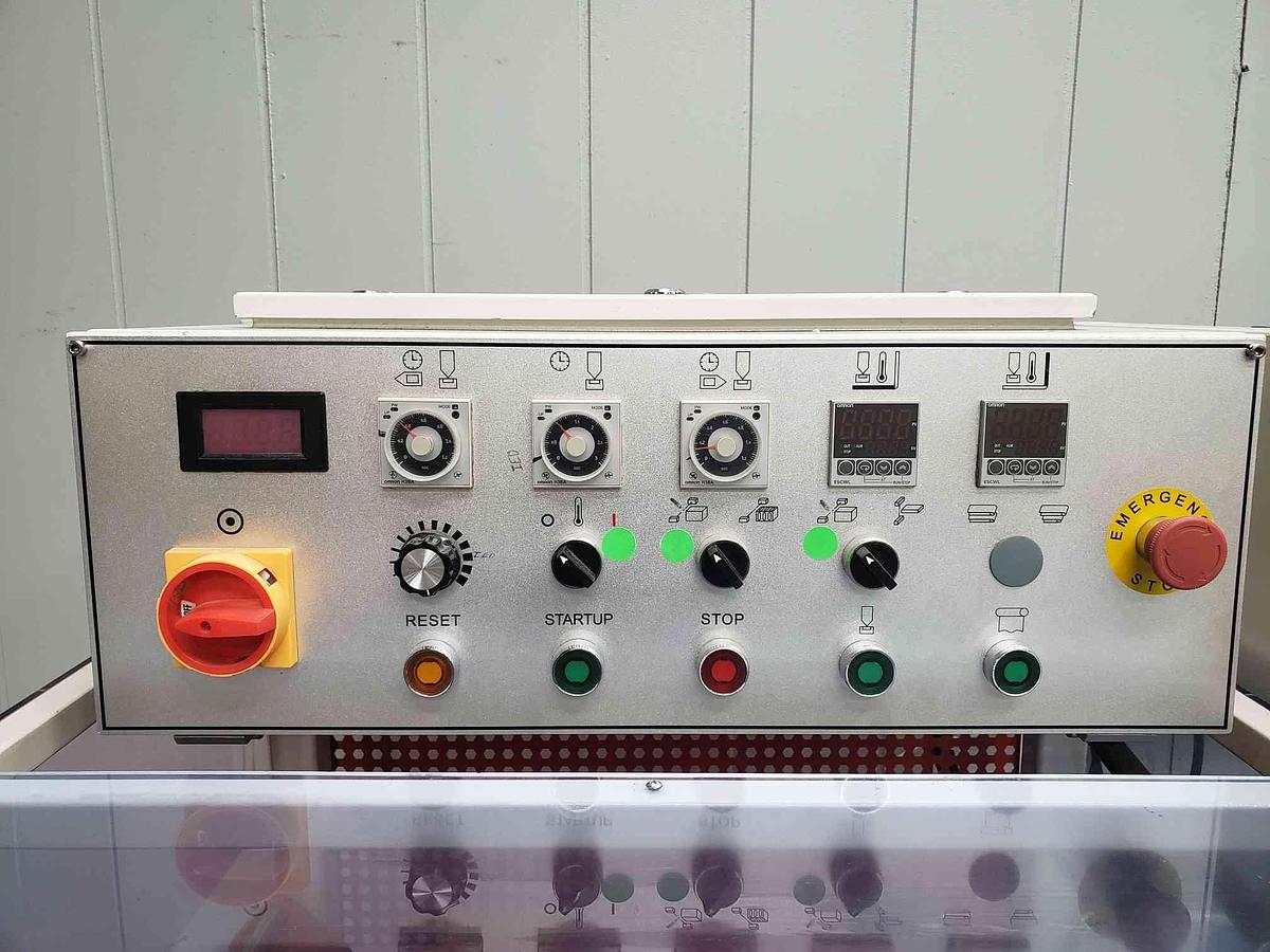 Used Used ADVANTAGE MODEL L728 L BAR SEALER 201 Shrink Tunnel