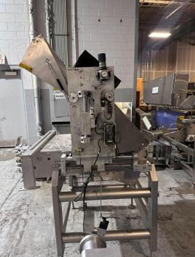 Used UNBRANDED GUILLOTINE / DOUGH CUTTER
