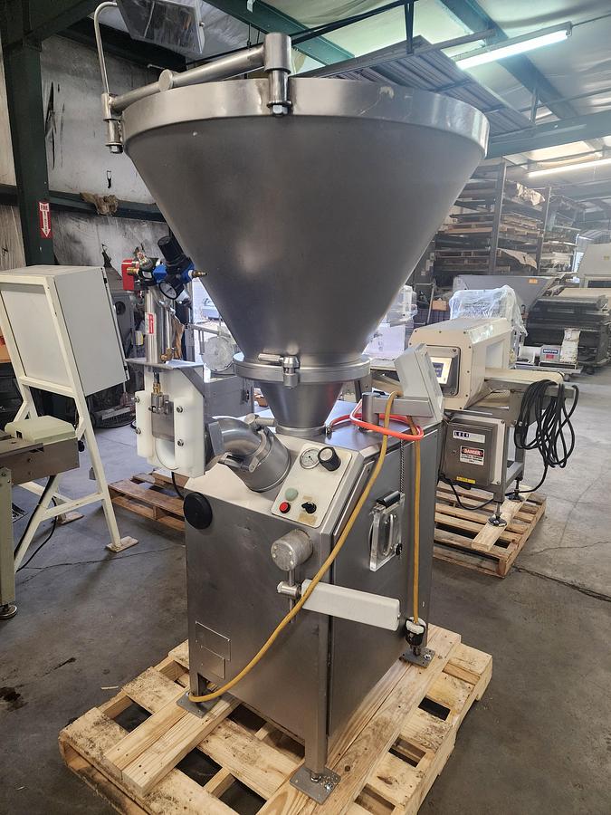 Used Vemag Robot 500 Vacuum filling machine and Conveyor system