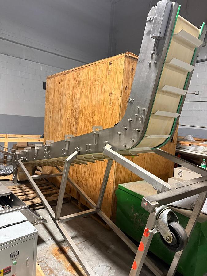 Used BME BELTED INCLINE CONVEYOR
