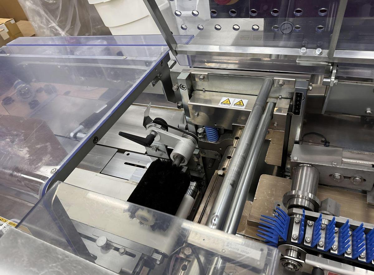 Used FUJI FW 3400 ALPHA VII FLOW WRAPPER