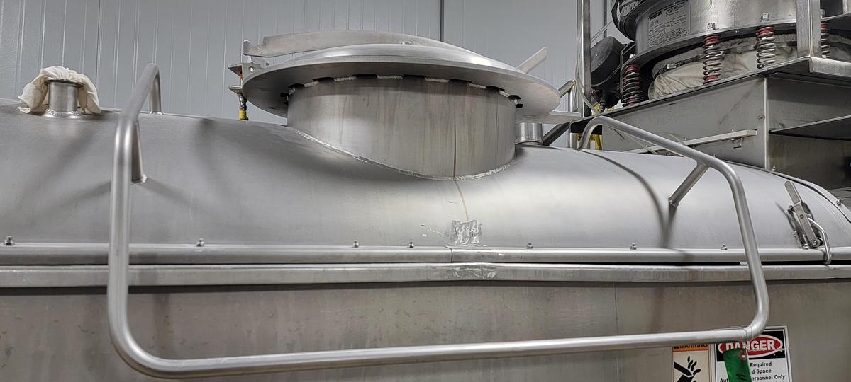 Used APV BAKER PERKINS BLENDER 