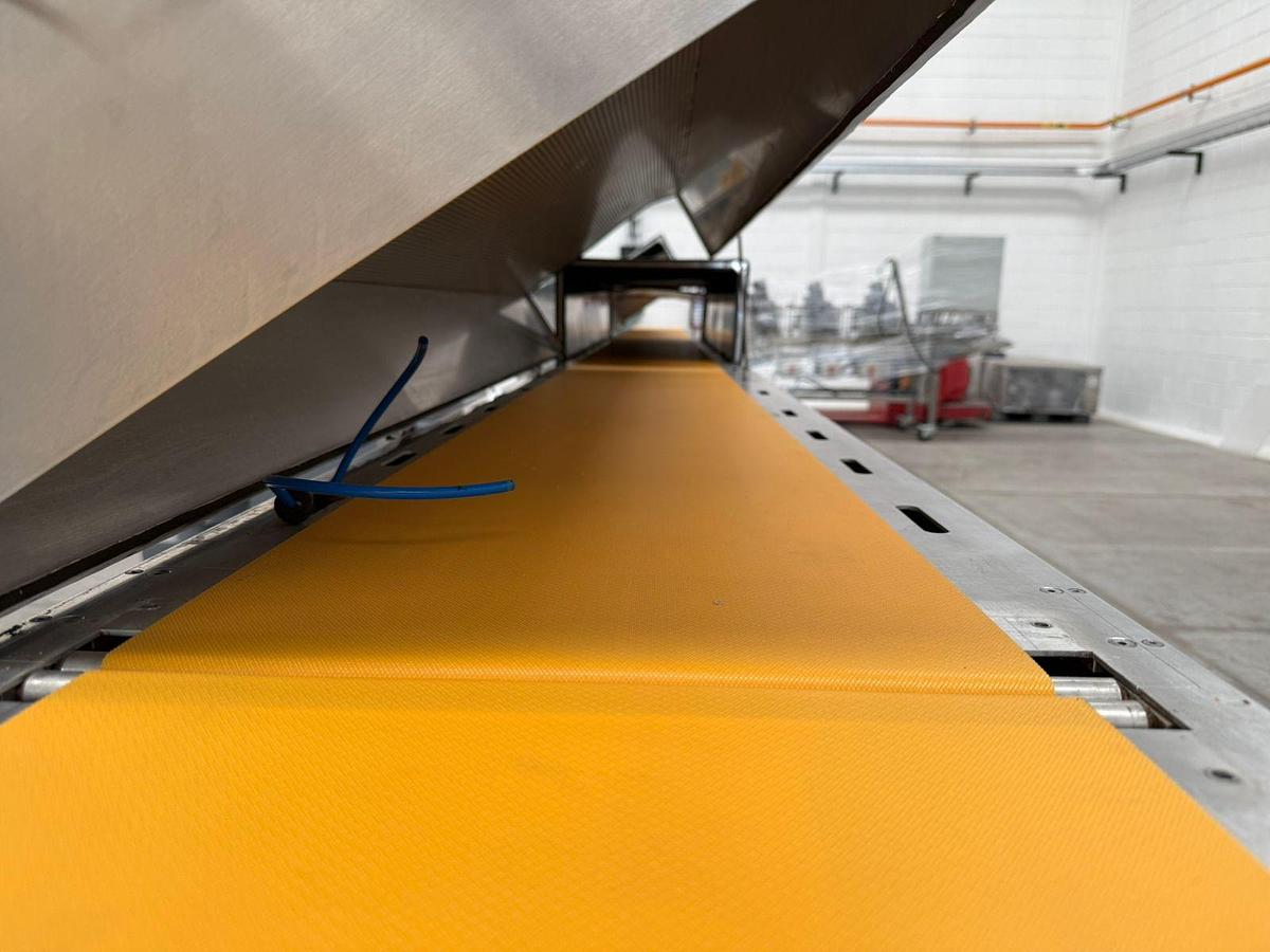 Used Shoko 15¨ German Self Contained Cooling Tunnel