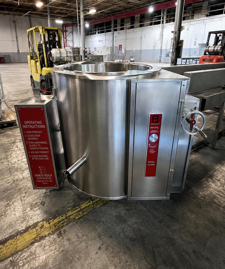 Used UNBRANDED TILTING / JACKETED STEAM KETTLE