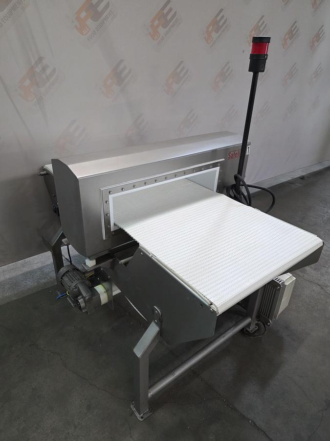 Used SafeLine Metal Detector 5" X 25" Wide Model V-2 R-SS-300