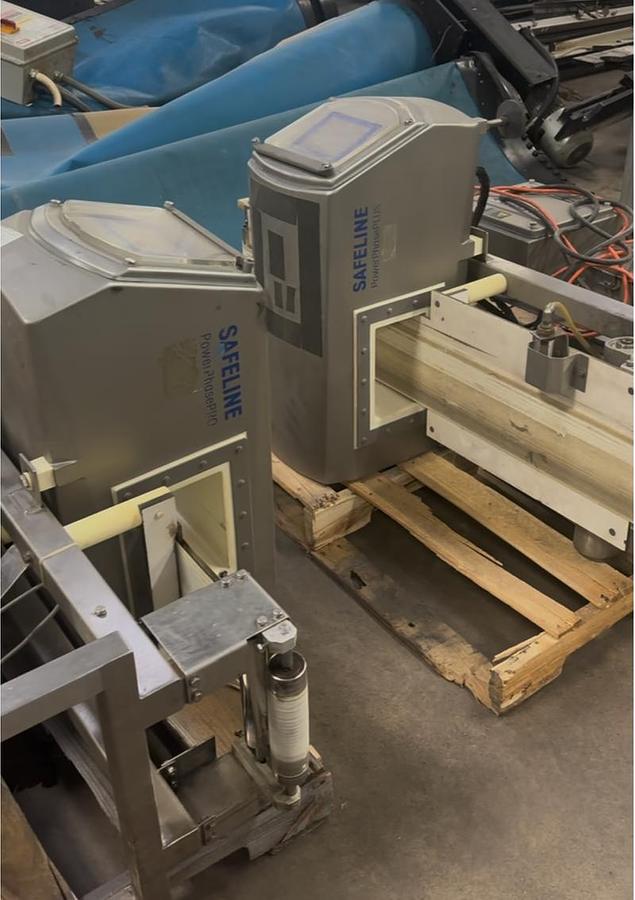 Used Safeline Metal Detectors