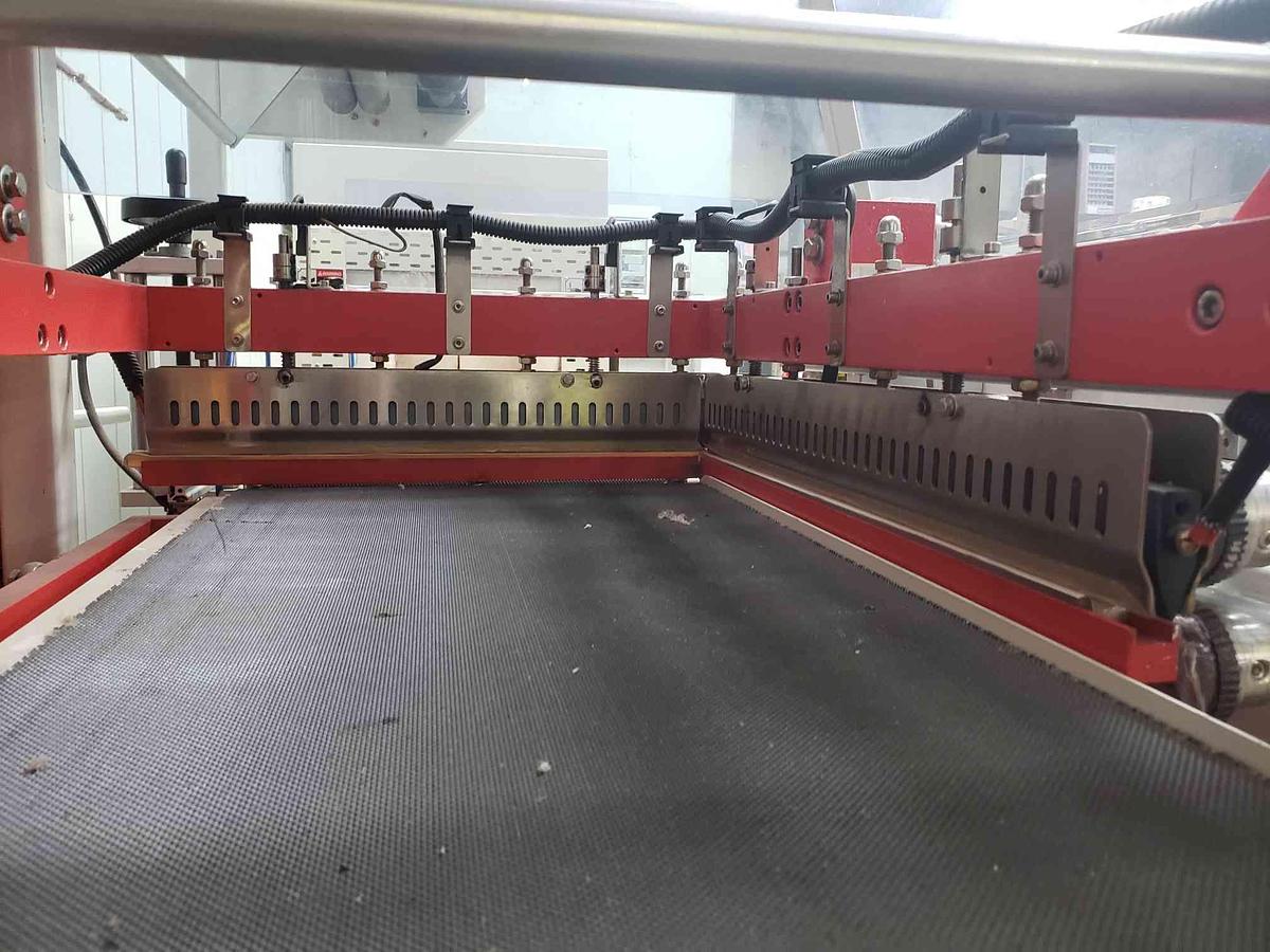 Used Used ADVANTAGE MODEL L728 L BAR SEALER 201 Shrink Tunnel