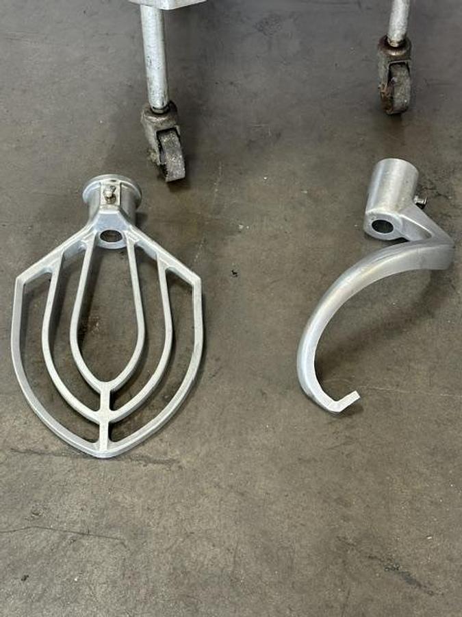 Used Used Hobart HL600 Mixer