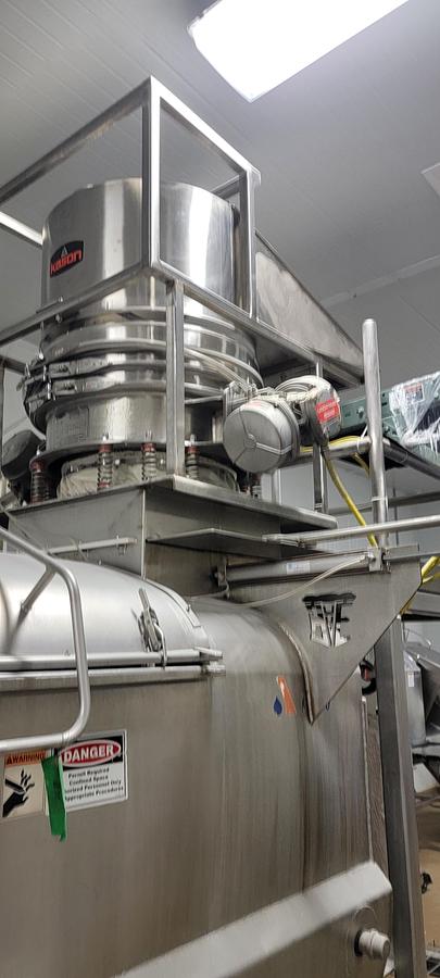 Used APV BAKER PERKINS BLENDER 