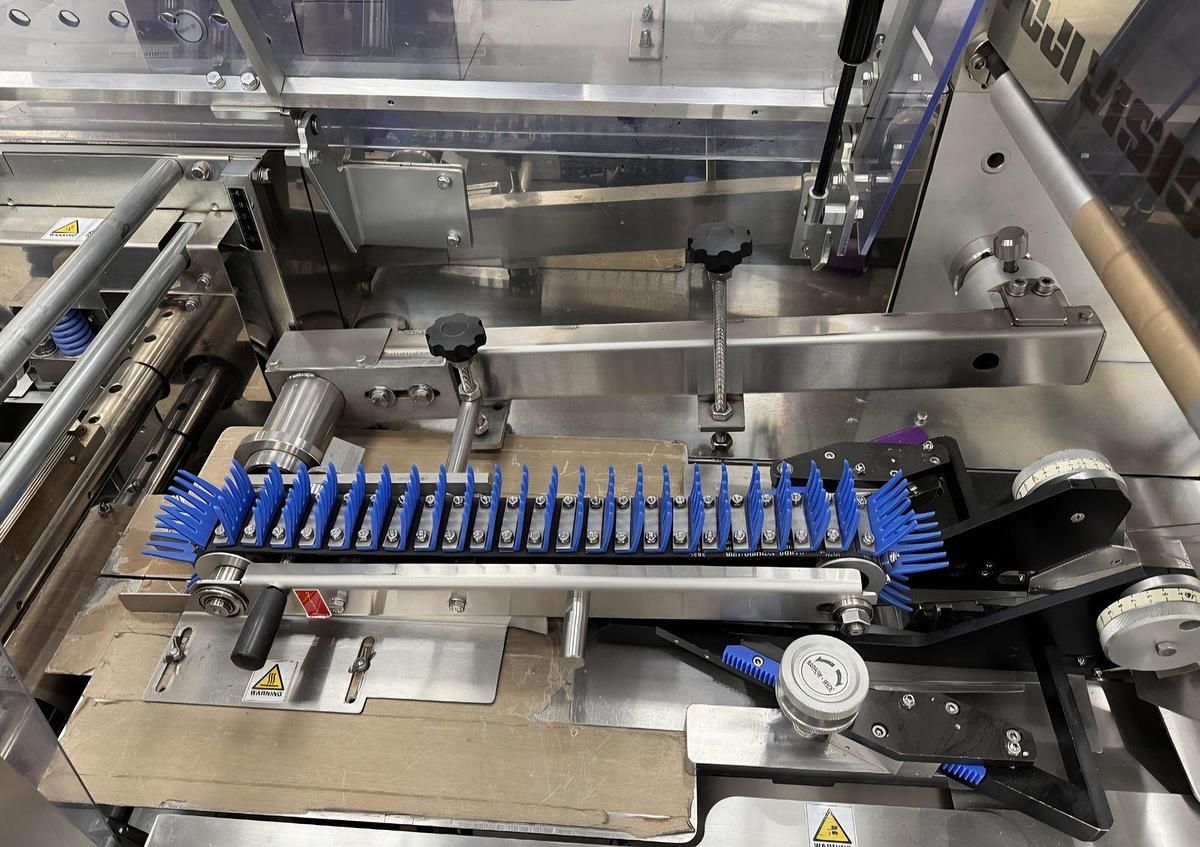 Used FUJI FW 3400 ALPHA VII FLOW WRAPPER