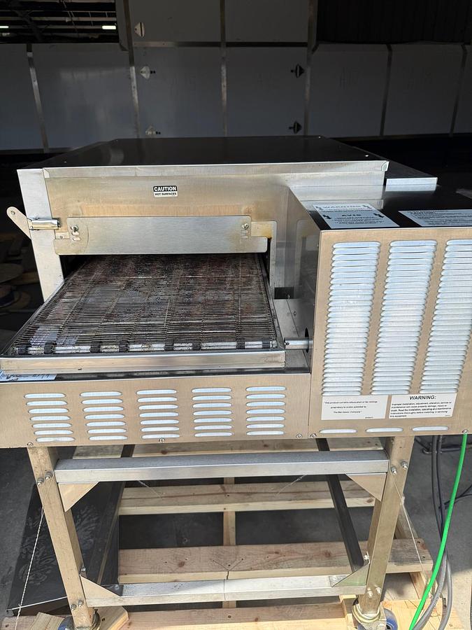 Used Lincoln Impinger II Express Bake Pizza Oven
