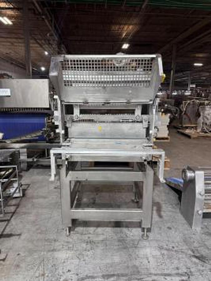 Used UNBRANDED GUILLOTINE / DOUGH CUTTER