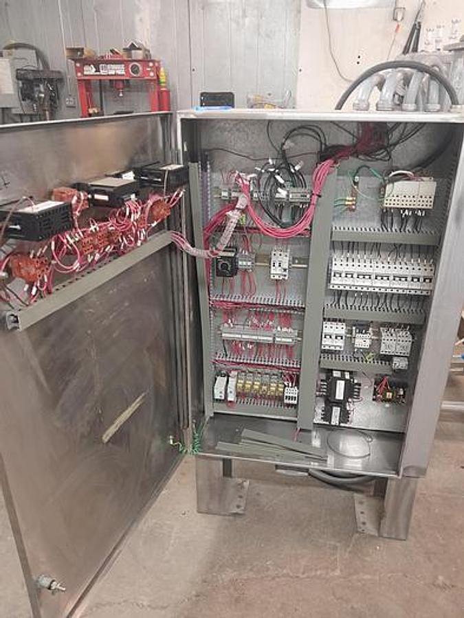 Used Belshaw CENTRY DD200 / C300 GAS AUTOMATIC CAKE DONUT FRYER LINE