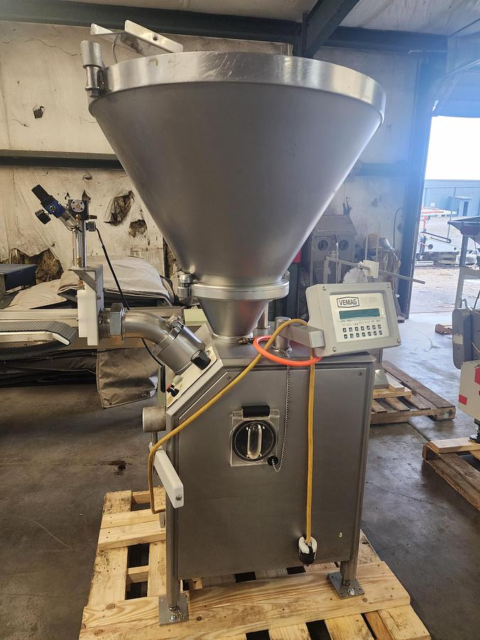 Used Vemag Robot 500 Vacuum filling machine and Conveyor system