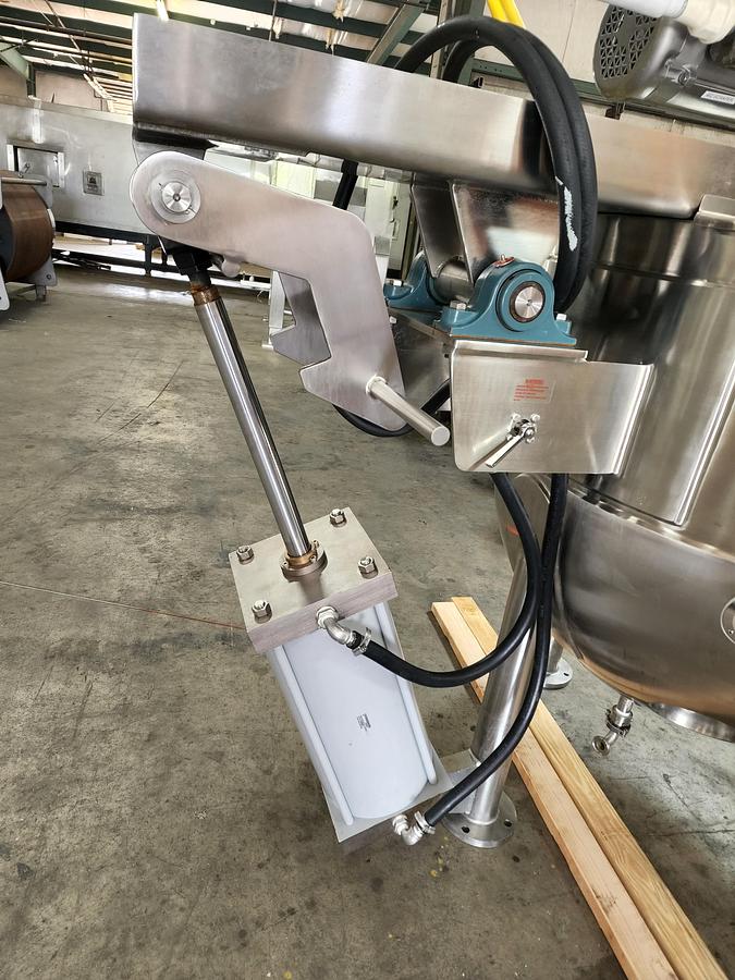 Used 150 GALLON LEE DUAL AGITATION KETTLE