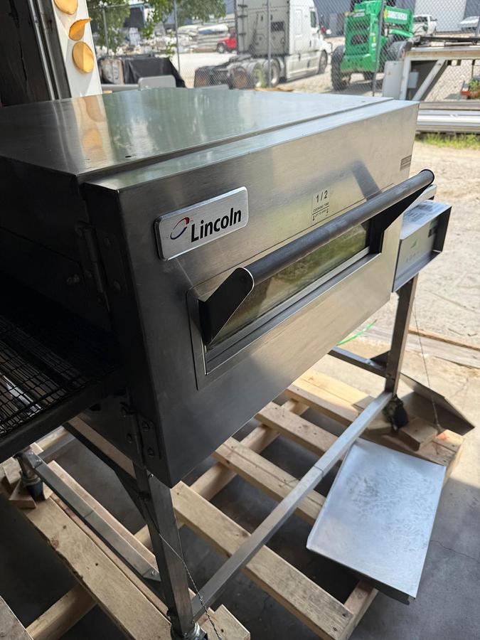 Used Lincoln Impinger II Express Bake Pizza Oven