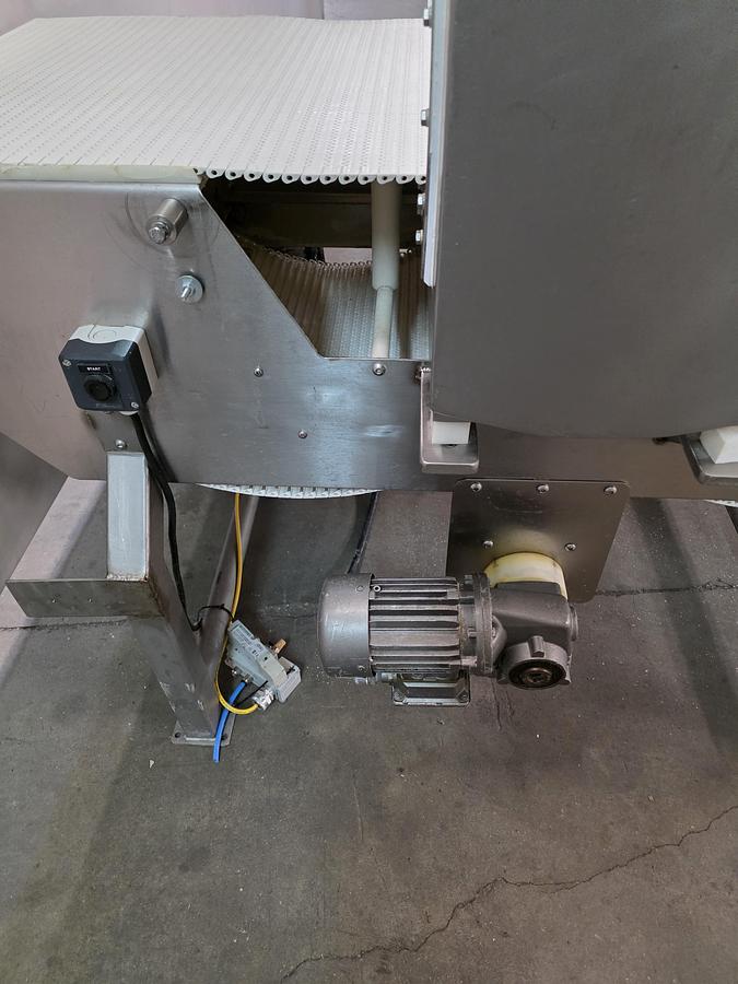 Used SafeLine Metal Detector 5" X 25" Wide Model V-2 R-SS-300