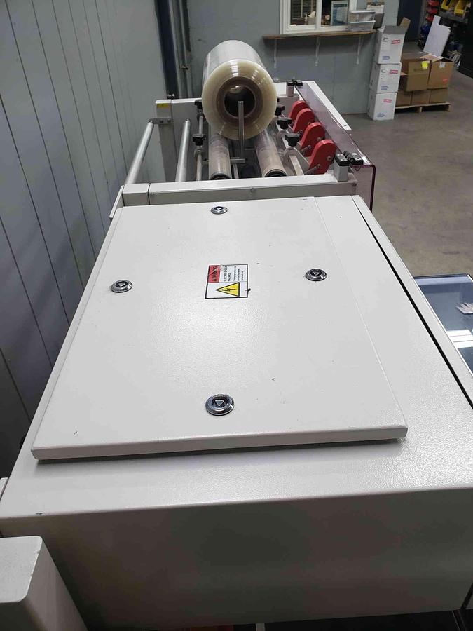 Used Used ADVANTAGE MODEL L728 L BAR SEALER 201 Shrink Tunnel