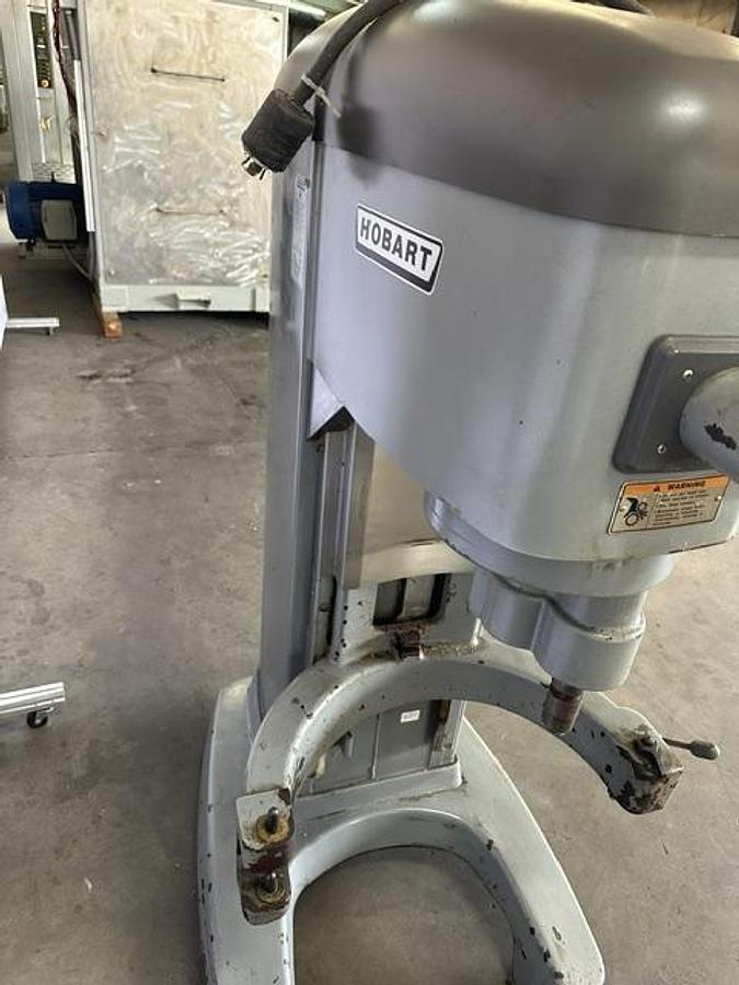 Used Used Hobart HL600 Mixer