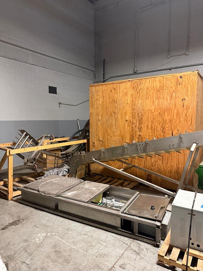 Used BME BELTED INCLINE CONVEYOR