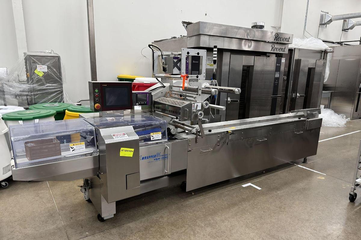 Used FUJI FW 3400 ALPHA VII FLOW WRAPPER