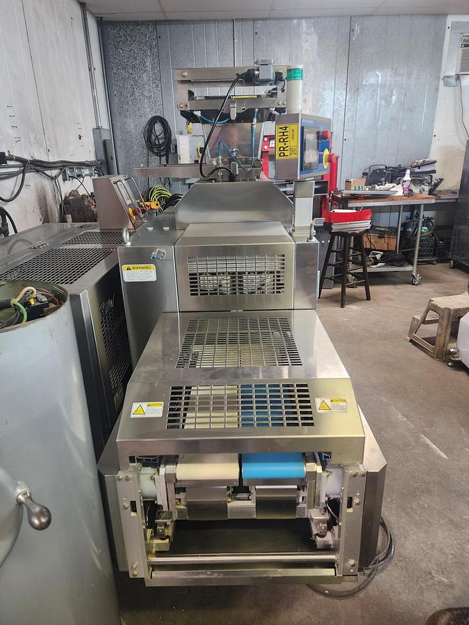 Used RHEON MODEL VX212 -DIVIDER Includes a Punch Rounder
