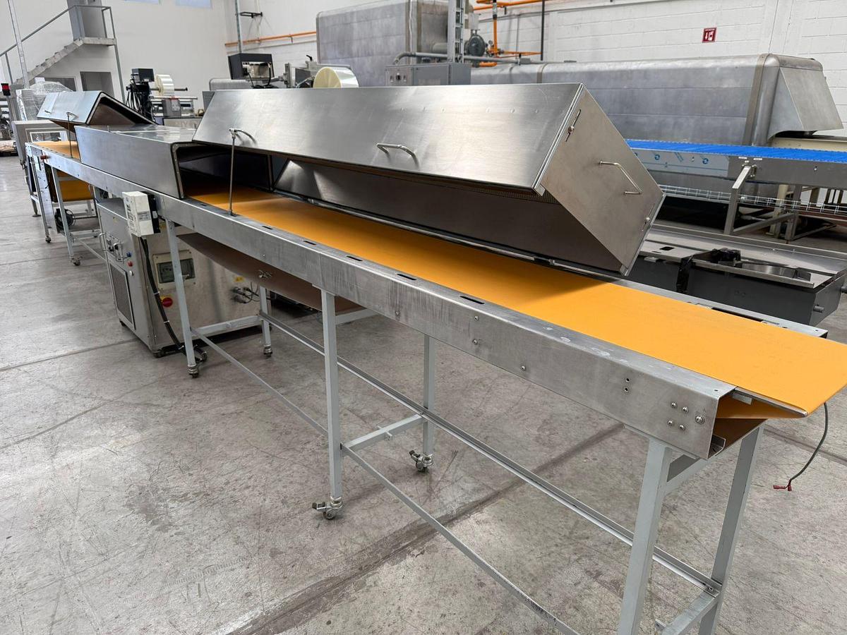 Used Shoko 15¨ German Self Contained Cooling Tunnel