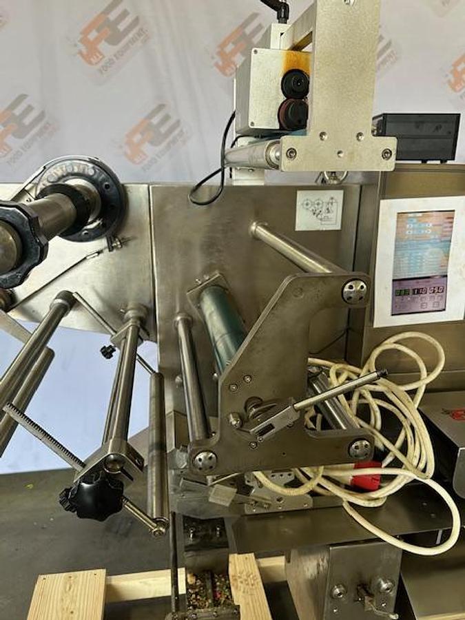 Used All Food Equipment Pillow Wrapping Machine