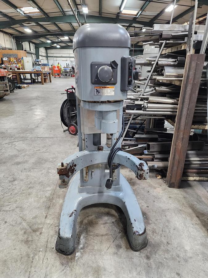 Used Used Hobart HL600 Mixer