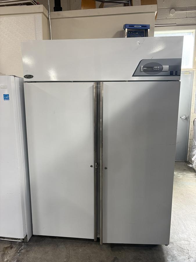 Used Nor-Lake Scientific (Refrigerated / Humidity Incubator)