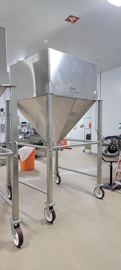 Used APV BAKER PERKINS BLENDER 